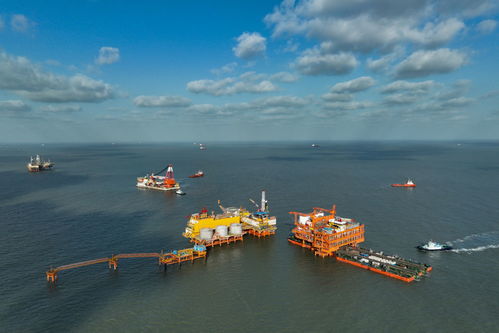 我的光影故事 回眸2023丨在海上，與重器走過(guò)四季